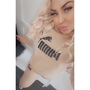 Meet your Posher, Lo